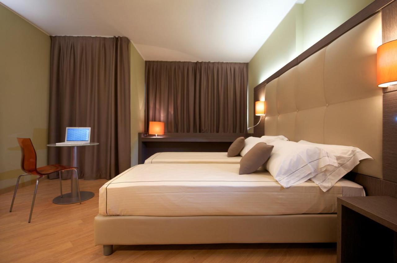 Acca Palace Aa Hotels Milão Quarto foto